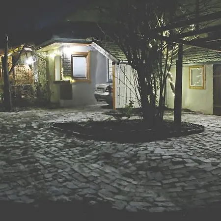 Appartement Folk In Old Town à Kecskemét Extérieur photo